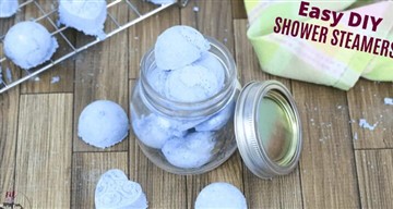 आवश्यक तेलों के साथ DIY शावर स्टीमर